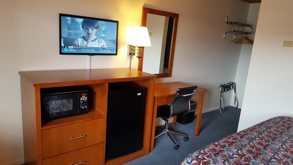 Travelers Lodge Marshall エクステリア 写真