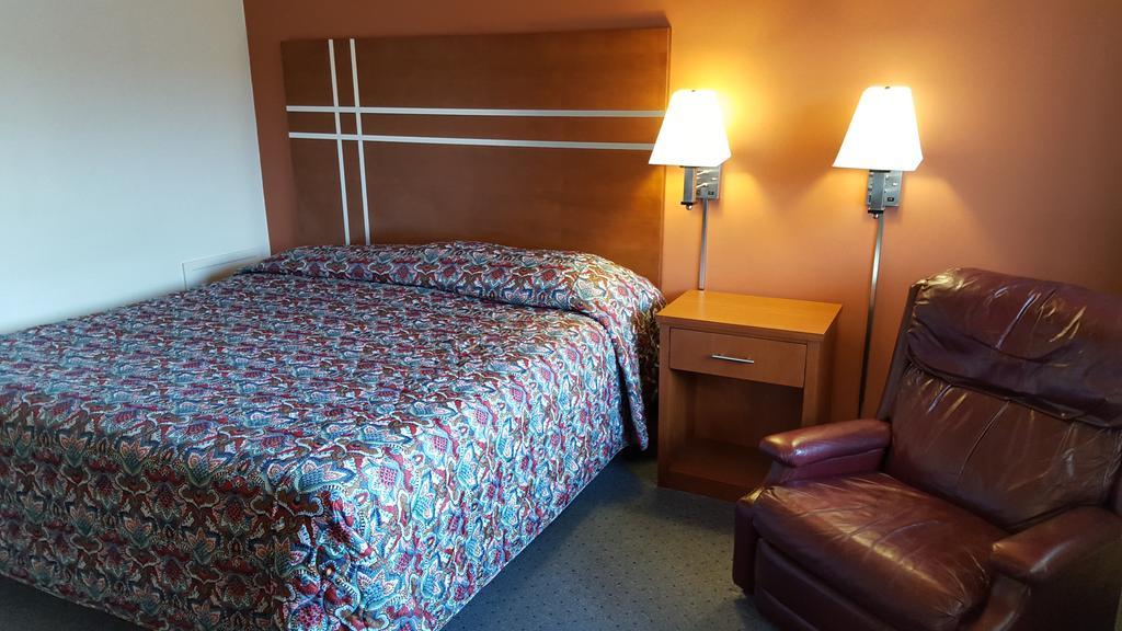 Travelers Lodge Marshall エクステリア 写真