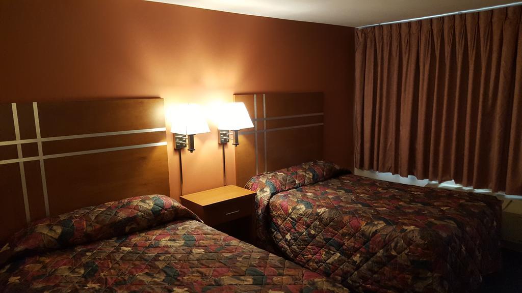 Travelers Lodge Marshall エクステリア 写真