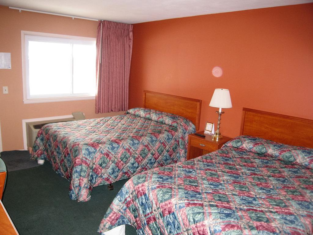 Travelers Lodge Marshall エクステリア 写真